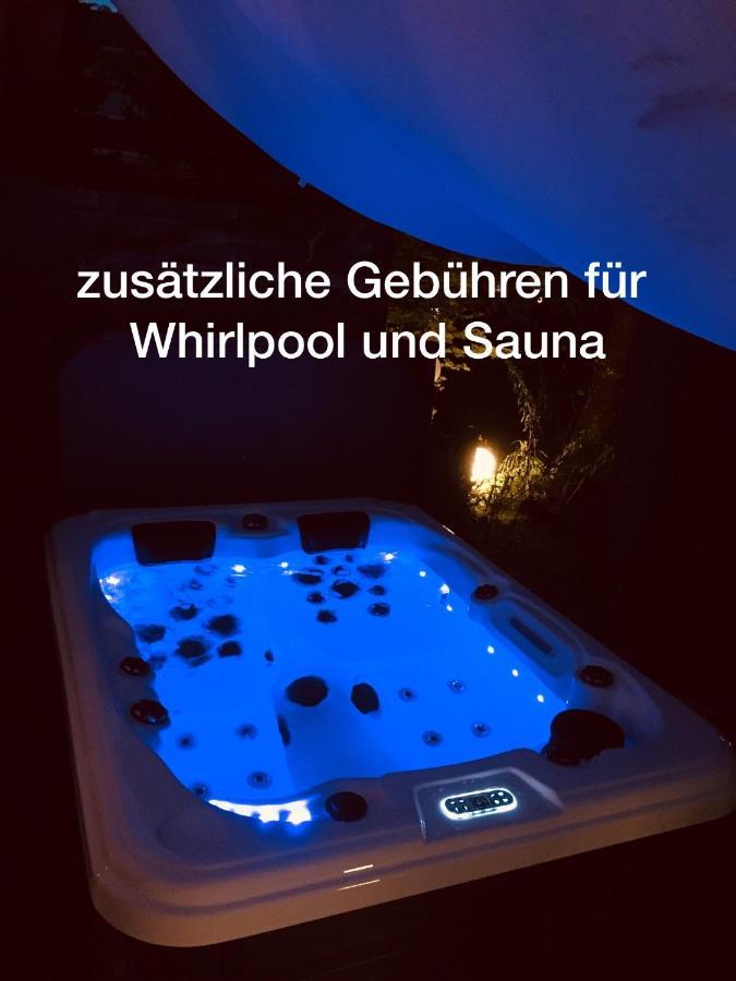 Gartenloft Mit Outdoor Whirlpool Und Garten Petershagen-Eggersdorf Exterior foto